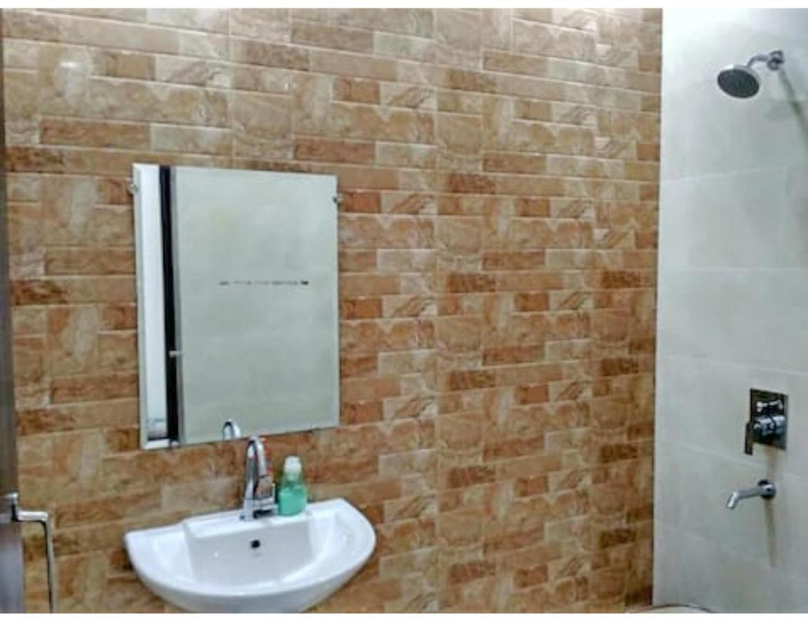 Hotel Basera Guest House, Saharanpur Eksteriør billede